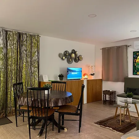 Imowemo - Ovarinha Girassol Apartman *